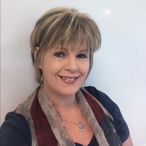 Meet your Posher, Deborah